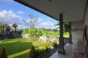 Отель Suzan Homestay Canggu  North Kuta